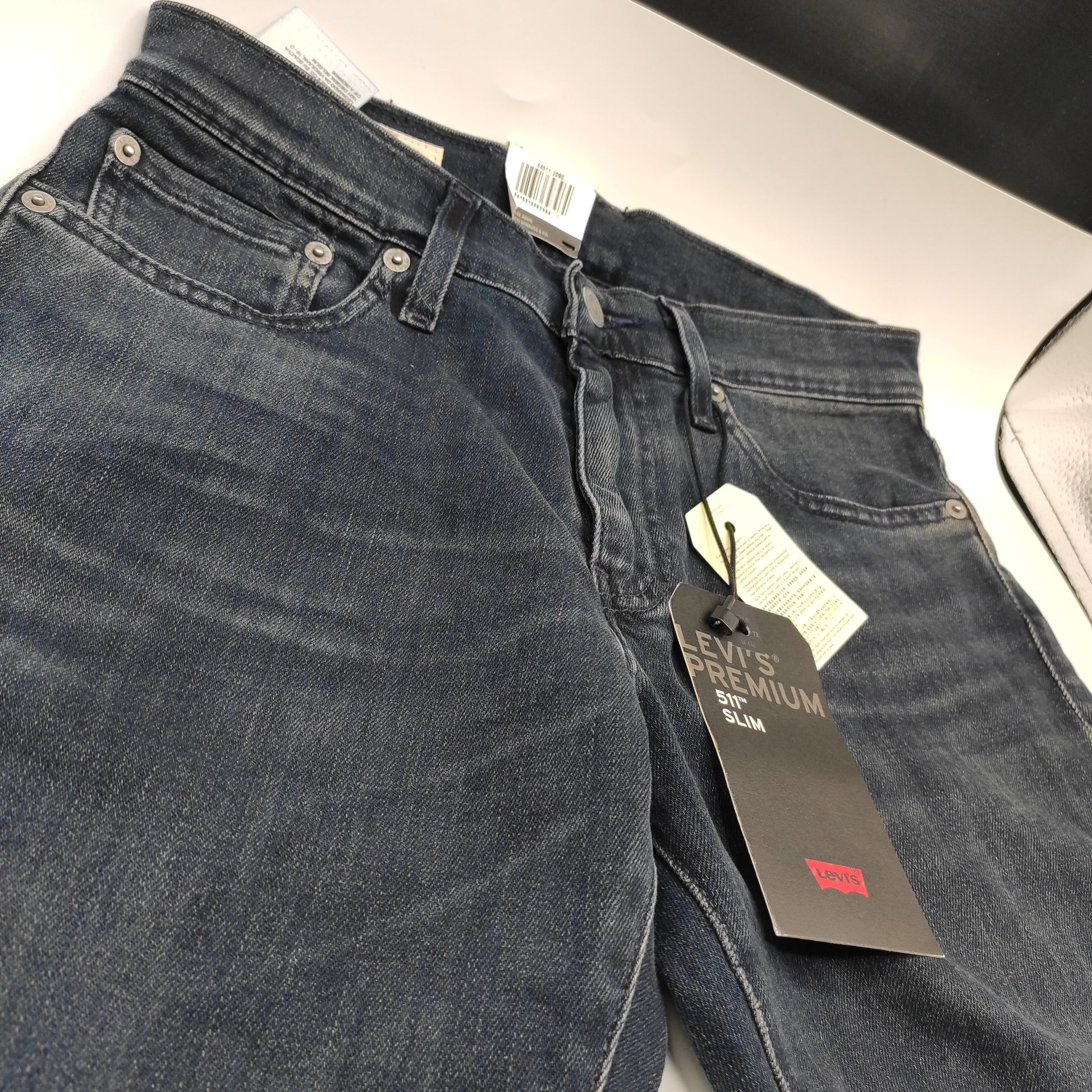 Levi's Men's 511 Slim Fit Jeans Dark Distressed Blue W28 L32 - D&D Moda